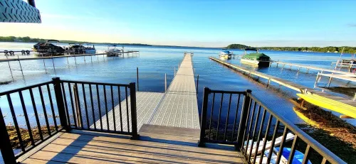Lakefront, Dock, Near Restaurants, Track & Downtown Saratoga Springs!