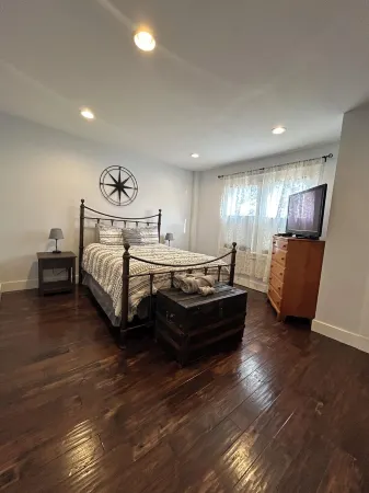 Downtown -  Spacious Open Floor plan & Huge Kitchen Perfect for Family & Friend