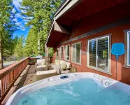 Private Beach Park, Sauna, Hot Tub, Dog & Family Friendly