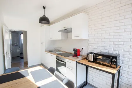 Suite West Side Story - 2 Pers A 2 Minutes à Pieds de L'avenue de Champagne ! Отели рядом с достопримечательностью «Moet & Chandon»