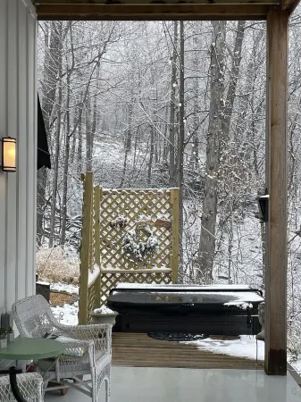 Secluded, Cozy Cottage in the Shenandoah Valley