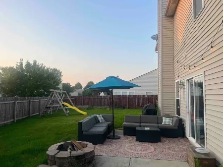 Ruoff Music Min Away-7Bed Spacious -Event Space-Close to Grande Park 10% Charity