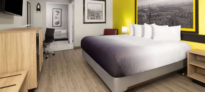 Super 8 by Wyndham Hazleton Hotels in Luzerne County