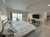 Luxurious Waterfront Retreat! Oversized Heated Pool and expansive outdoor area! Hotels near Endless Summer Adventures