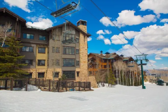 Luxury Ski-in/Ski-out Arrowleaf at Empire Pass Sleep 6