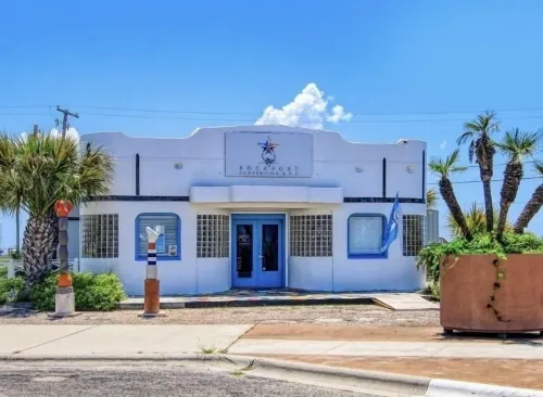 Vacay Getaway! Cozy Coastal South Bay Blue Bungalow Hoteles en Rockport