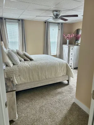 Remodeled 2 BR 2nd Fl Apartment in Hanover