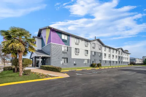 Spark by Hilton Norfolk