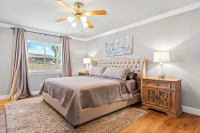 Upscale & Cozy Home! By Six Flags and AT&T Stadium 에픽 센트럴 공원 주변 호텔