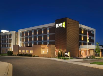 Home2 Suites by Hilton Menomonee Falls Milwaukee
