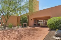 Charming one bedroom in a gated community near Sabino Canyon with heated pool. Hotels near CVS