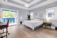 1537- Trend Setter, Entertain Your Heart Away, 1 Mile to Arenas, Pet Friendly - شرفة