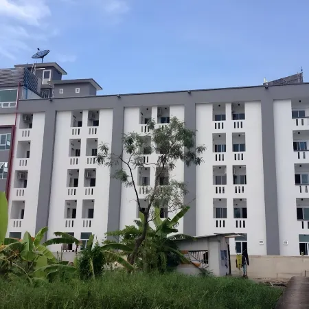 At Ease Hotel Suvarnabhumi Отели рядом с достопримечательностью «Big C Банг Пли»