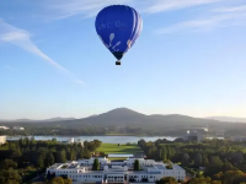 Grand Manor Motor Inn