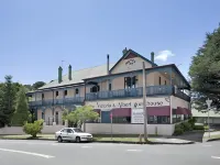 Victoria and Albert Guesthouse Hotels in Mount Victoria