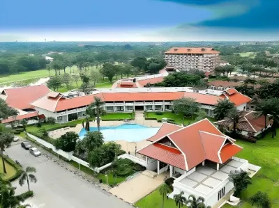 Pinehurst Golf Club and Hotel Các khách sạn gần Bangkok University Rangsit Campus