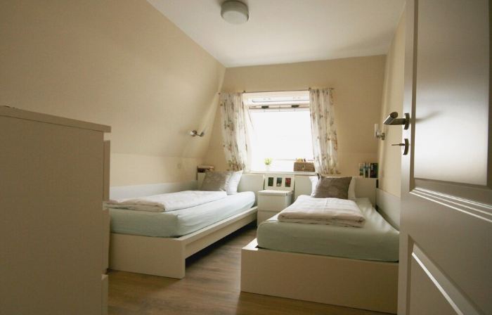 Apartment Close to the Beach for up to 5 People - 3 Rooms, in Top Location, with Free Parking Lot