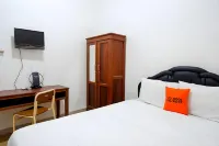 KoolKost Syariah near Universitas Diponegoro Tembalang 2 Hotel dekat Lapangan Mardi Soenarto