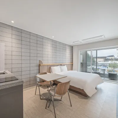 CL Mini Hotel Отели рядом с достопримечательностью «Ледяное хранилище Сокпинго»