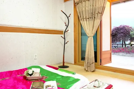 Yangju Sukyungdang Hanok Pension Отели в г. Янджу