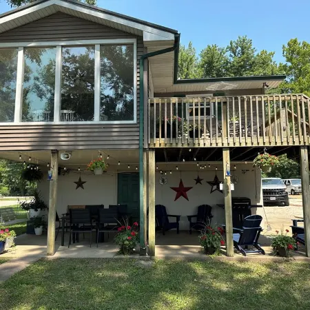 Welcome to Rivers Edge Retreat – Your Serene Escape on the Osage River