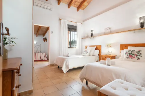 SON MARCH I - Fantastic villa in Sa Pobla with private pool and Free Wifi Hotels in Sa Pobla