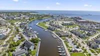 Riverwalk Retreat - Riverfront 3BR Condo w/ Jacuzzi & Lake Michigan Views