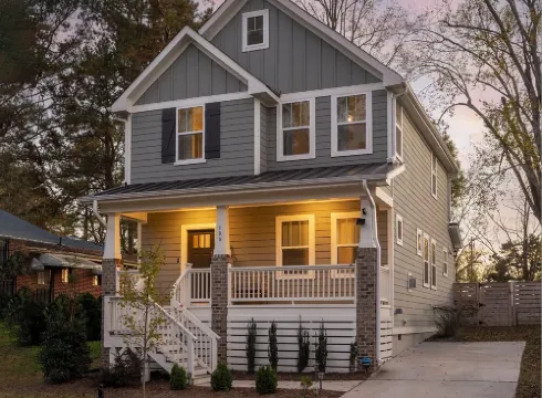 Stylish Durham Getaway Near Duke / DT - Fun Backyard