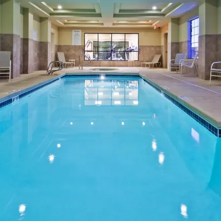 Holiday Inn Express & Suites CLOVIS by IHG