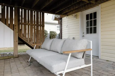 Spring Specials - 3rd Row Beach - Pet Friendly