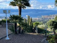 Studio "Giovanna" avec piscine & vue sur la baie d'Ajaccio ! Hotels in Alata