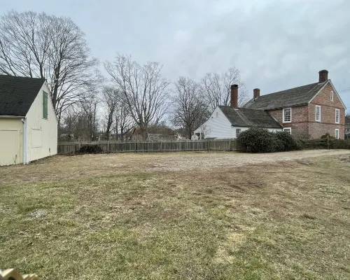 Large Charming Historic House close to Beaches Hotels in Clinton
