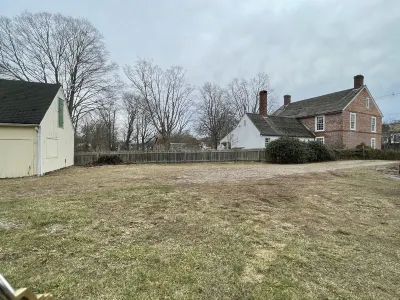 Large Charming Historic House close to Beaches