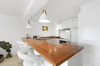 Dog Friendly! Stroll to Noosa Main Beach and Hastings St