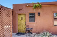 Private Retreat In Northwest Las Vegas For A Single Or Couple Hotel berhampiran Gunung Charleston