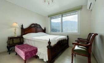 Jinan Lake Pension