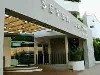 Seven Crown Express & Suites by Kavia Các khách sạn gần Bar Barómetro