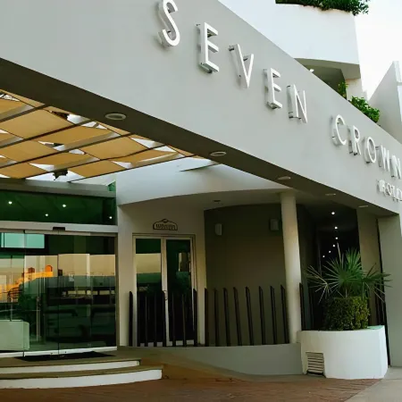 Seven Crown Express & Suites by Kavia