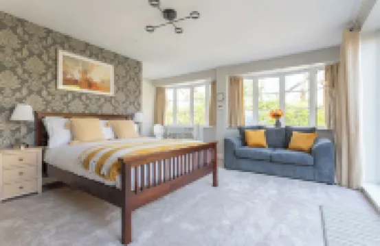 Robins Perch, Bramhall Hotels in Stockport District