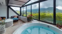 Kent Cottage Hotels in Ragala