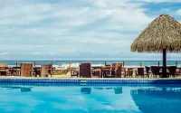 The Edgewater Resort & Spa - parking