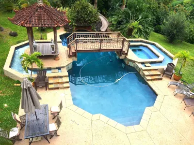 Hawaiian Dream Temple Hotels near Leilani Farm Sanctuary