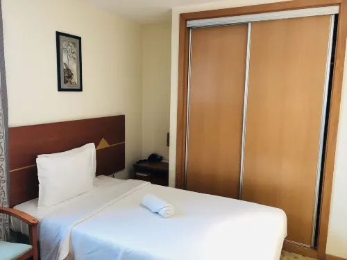 ゴールデン パーク ホテル