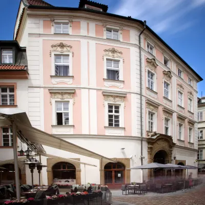 Adrez Living的帕拉茨U Kočků飯店 布拉格天文鐘附近的飯店