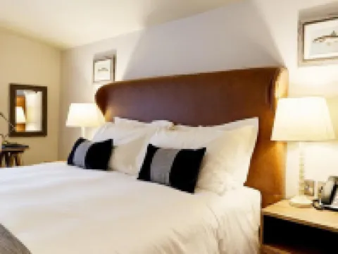 The Wellington Arms โรงแรมในHook