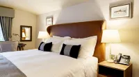 The Wellington Arms Hotels in Hook
