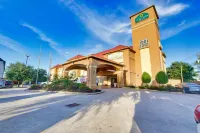 La Quinta Inn & Suites by Wyndham Houston Hobby Airport Hoteles cerca del Aeropuerto William P. Hobby