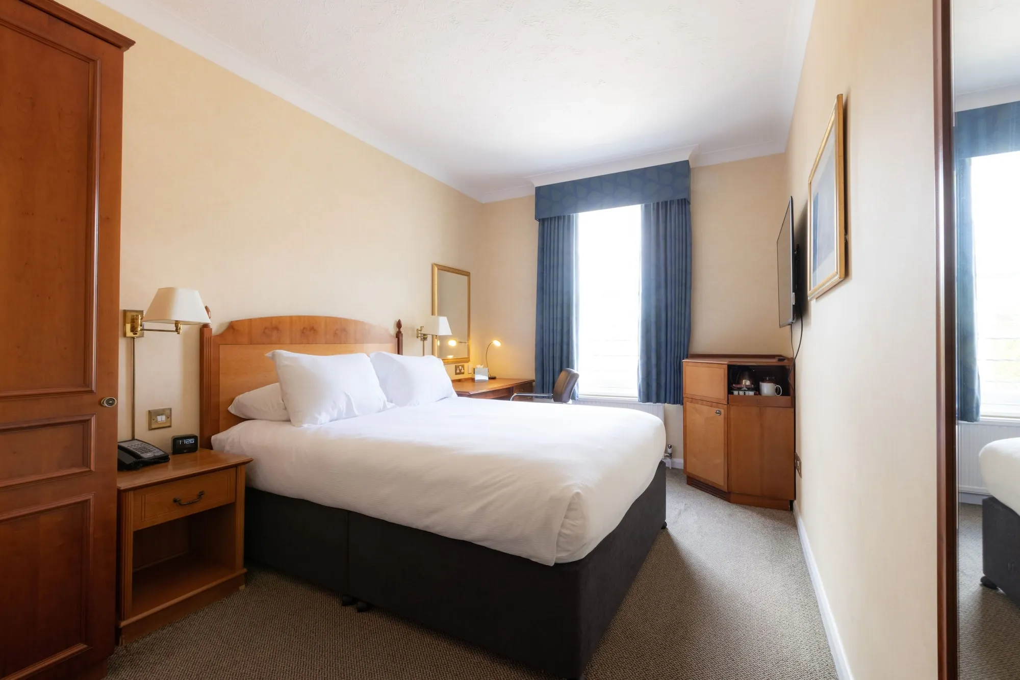 CBH Avisford Park Hotel Kamar Photos