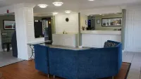 Astoria Hotel West