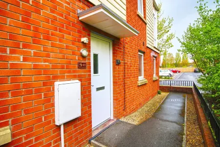 Isla House - Newport City Centre - Sleeps 7